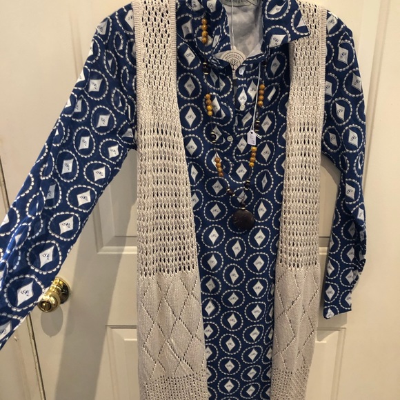 Vest - Picture 3 of 3